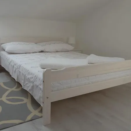 Apartament Dubravka *
